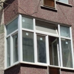 Bahçelievler’de gündüz vakti hırsızlık yapan şahıs kıskıvrak yakalandı: Zanlı itfaiye merdiveniyle aşağı indirildi