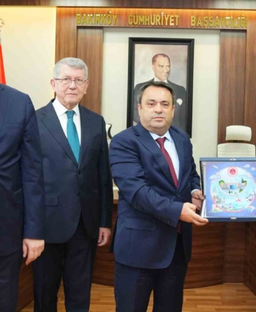 Bakırköy Adliyesi’nden yeni görev yerlerine atanan cumhuriyet başsavcılarına veda töreni