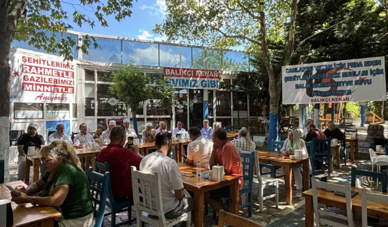 Balıkçı Kenan’dan 15 Temmuz sebebiyle 5 gün ücretsiz balık ekmek ikramı