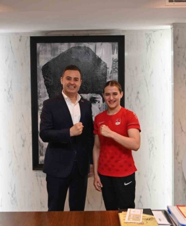 Balıkesir Büyükşehir’den milli sporculara büyük ödül