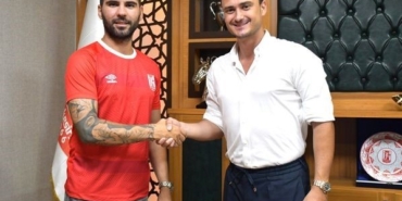 Balıkesirspor, Cenk Özbey’i kadrosuna kattı