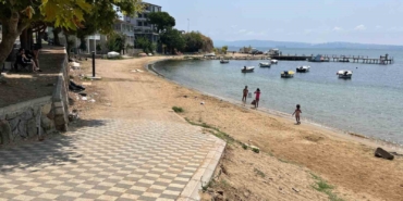 Bandırma Belediyesi’nin plaj işgaline kaymakamlık izin vermedi