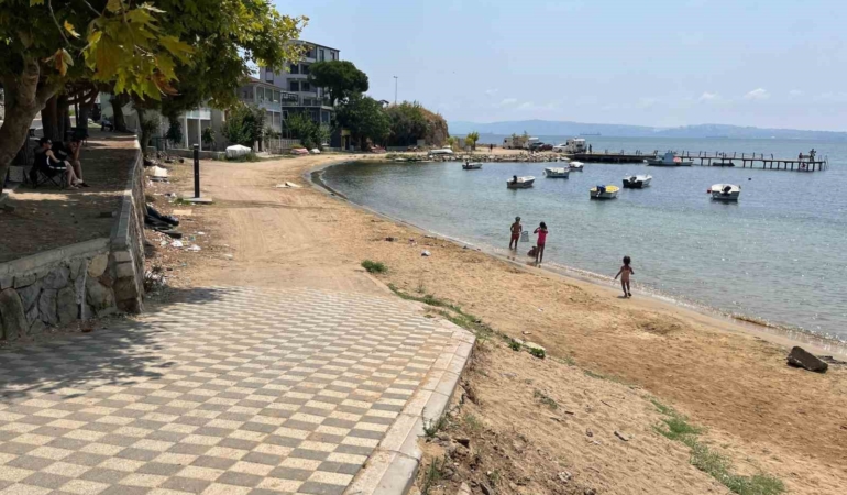 Bandırma Belediyesi’nin plaj işgaline kaymakamlık izin vermedi