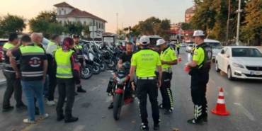 Bandırma’da motosiklet sürücülerine ekipman kullanımının önemi hatırlatıldı