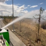 Başakşehir’de askeri bölgeye ait otluk alandaki yangına İBB’ye bağlı peyzaj sulama ekibi müdahale etti