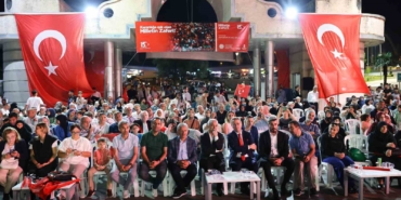 Başakşehirliler 15 Temmuz’da direnişin kahramanlarını andı