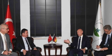 Başkan Aydın, Almanya Hessen eyaleti Bakanı Pentz’i ağırladı