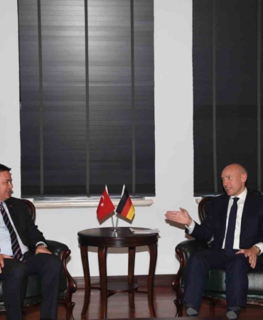 Başkan Aydın, Almanya Hessen eyaleti Bakanı Pentz’i ağırladı