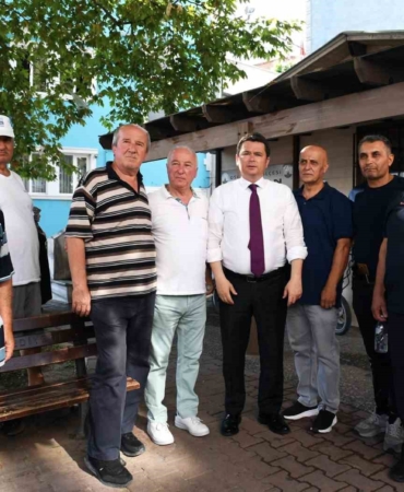 Başkan Aydın mahalle mahalle gezdi, hizmet sözü verdi