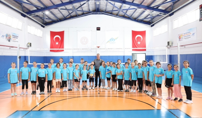 Başkan Dursun, voleybolun sultanlarıyla buluştu