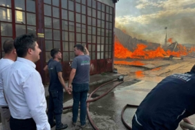 Başkan Özel: “Kereste fabrikasındaki yangını kontrol altına alma çalışmaları sürüyor"