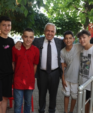 Başkan Şadi Özdemir Demirci’de mahalle halkını dinledi