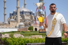 Başpehlivan Zeybek, altın kemerin ebedi sahibi olmayı hedefliyor