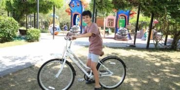 Belediye Başkanından bisikleti çalınan çocuğa sürpriz