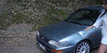 Belgrad Ormanı’nda ağaç araçların üzerine devrildi