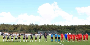 Beşiktaş, hazırlık maçında Ümraniyespor ile berabere kaldı