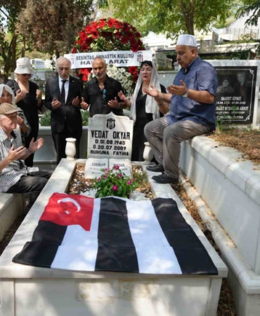 Beşiktaş Kulübü, Vedat Okyar’ı kabri başında andı