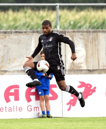 Beşiktaş’ta Valentin Rosier ile yollar ayrıldı