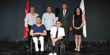 Beşiktaş’tan TBF Genel Sekreteri Serhan Antalyalı’ya ziyaret