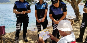 Beykoz Anadolu Kavağı sahilinde polisten boğulmalara karşı uyarı