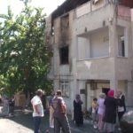 Beykoz’da eşinden ayrılan şahıs benzinle evi yaktı