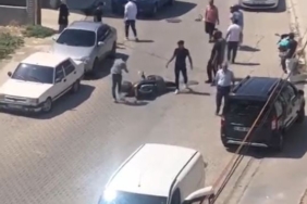 Beylikdüzü’nde öfkeli sürücü kaza sonrası yerde motosikleti tekmeledi