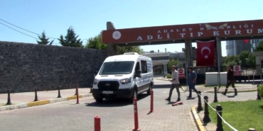 Beylikdüzü’nde öldürüldükten sonra 6 parçaya ayrılan genç kızın cenazesi Adli Tıp Kurumundan teslim alındı