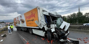 Beypiliç tırı dehşet saçtı: Anne, baba ve çocukları yaralandı