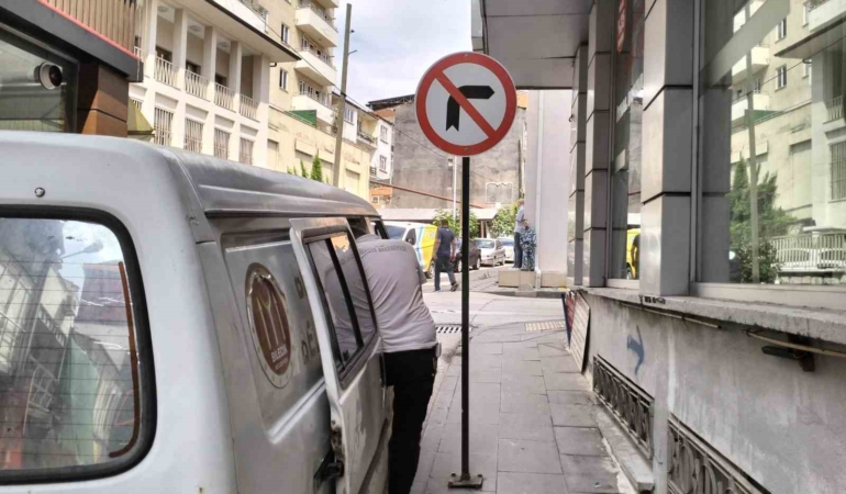 Bilecik Belediyesi’nden yön tabelası çalışması