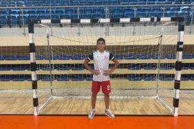 Bilecikli sporcu hentbol için gelişim kampına katılıyor