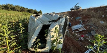 Bilecik’te şarampole uçan araç içinde bulunan 3 kişi yaralandı