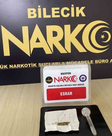 Bilecik’te şüpheli şahıs uyuşturucu madde ile yakalandı