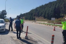 Bilecik’te trafik denetimlerinde 62 araç sürücüsüne 83 bin 381 TL para cezası