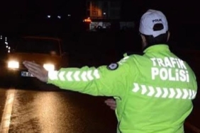 Bilecik’te yapılan trafik denetimlerinde 68 araç sürücüsüne ceza yazılırken 1 araç trafikten men edildi