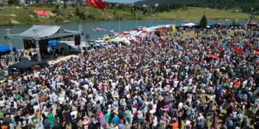 Binlerce kişinin katıldığı Akyazı Acelle Yaylası Şenlikleri’nde büyük coşku