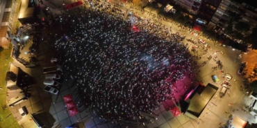 Binlerce Kocaelili milli takım için tek yürek oldu.