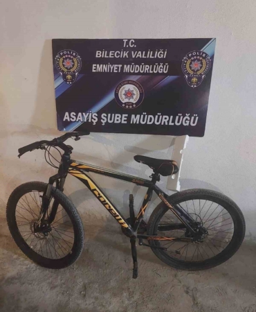Bisiklet hırsızlığından aranıyordu, tutuklandığı tespit edildi