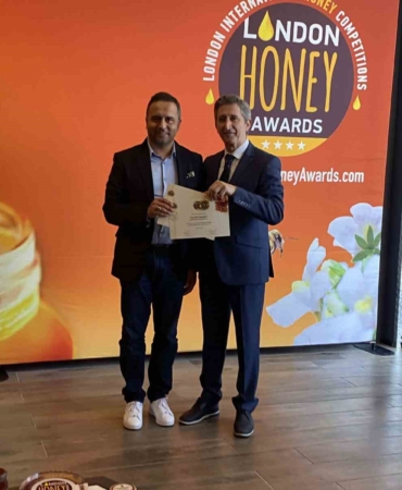 Bitlis balına Londra’dan ‘Altın Bal’ ödülü