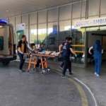 Boğulma tehlikesi geçiren 2 genç hastaneye kaldırıldı