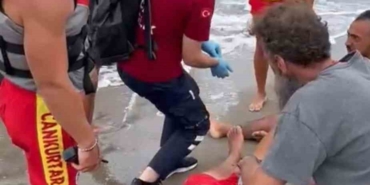 Boğulma vakasına giden cankurtaran kontrolündeki jet ski takla attı: 2 cankurtaran yaralandı