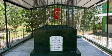 Bolca Nine türbesi, 500 yıldır ziyaretçilerini ağırlıyor