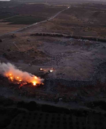 Bozcaada’daki çöplük yangını kontrol altına alındı