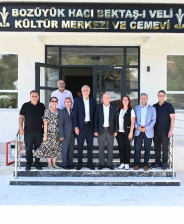 Bozüyük Cemevi’nden aşure ikramı