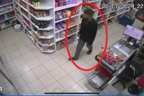Bu kadarı ’pes’ dedirtti... Markette telefon hırsızlığı kamerada