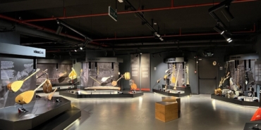 Bu müzedeki enstrümanlar tarihlerinden ve coğrafyalarından izler taşıyor