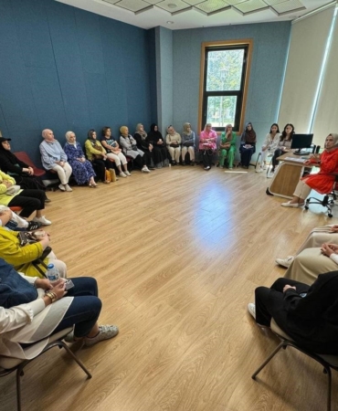 Bu söyleşide ‘akran zorbalığına’ dikkat çekildi