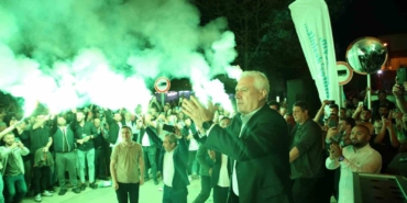 Bursa Büyükşehir Belediye Başkanı Mustafa Bozbey’den Bursaspor’a 500 bin TL destek