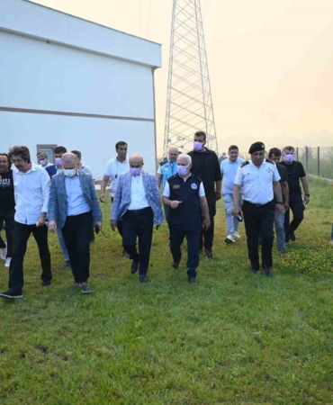 Bursa Büyükşehir, tüm ekipleriyle yangınla mücadele etti