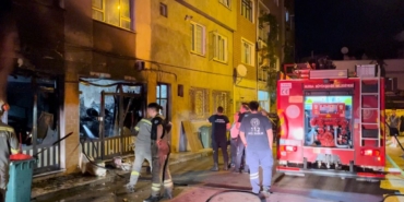 Bursa’da alevli gece...4 katlı binadakiler korku dolu anlar yaşadı