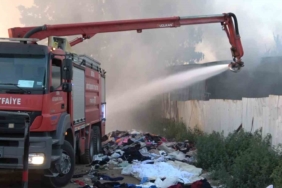 Bursa’da fabrika yangını: Ekiplerin müdahalesi sürüyor